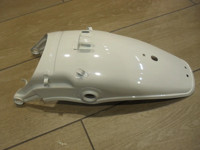 Original Yamaha Rear Fender – Fits TT600 (85-92) & TT350 (85-95) – OEM 36A-21610-00 - View #4