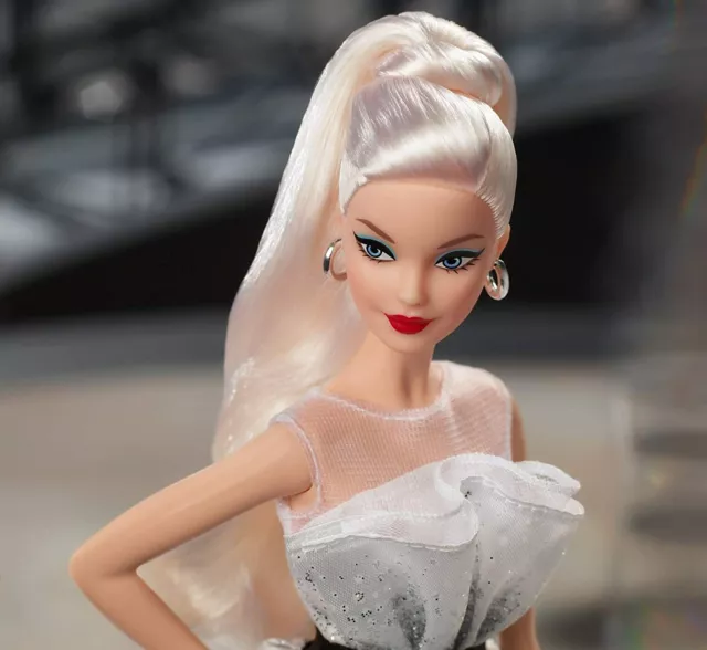 Barbie Edizione Speciale 60° Anniversario, Bambola da Collezione, Mattel FXD88 2