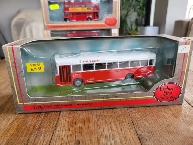 Corgi Bus EFE 1:76 Bristol Rell  West Yorkshire Coach 25104 Red White Livery