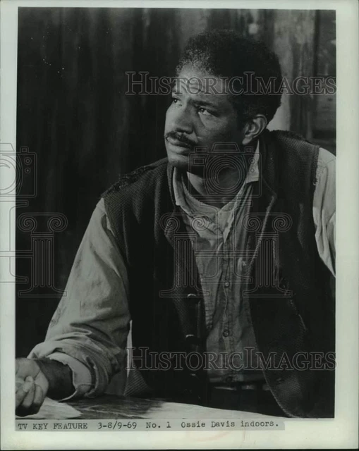 1969 Press Photo Actor Ossie Davis - hcp32569