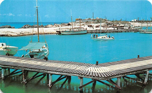 El Puerto de Abrigo Cozumel Mexico Vintage Postcard Harbor Port Ships Sailboats