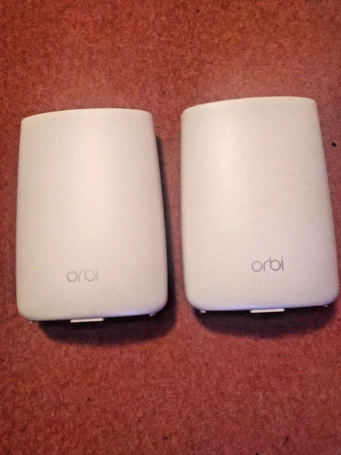 NETGEAR ORBI ROUTER RBK50 (TRI BAND) , with SATELLITE,  ( complete MESH system)