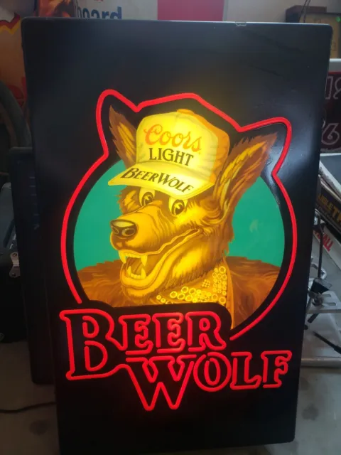VINTAGE COORS LIGHT BEER WOLF LIGHTED SIGN BAR TAVERN RARE 25 1/2x 15 1/2x 5 1/2