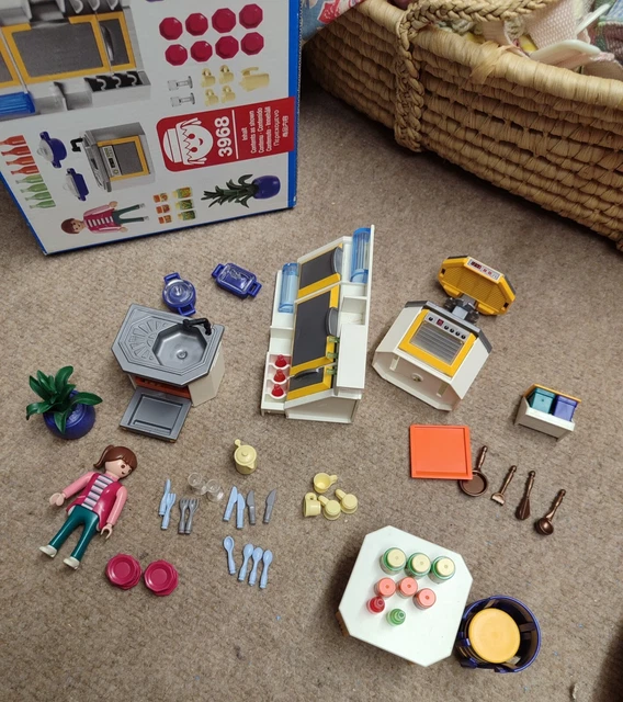 Figurine PLAYMOBIL 3968 - Femme Aux Cheveux Bruns Avec Queue De Cheval, Thème Cuisine - Neuf