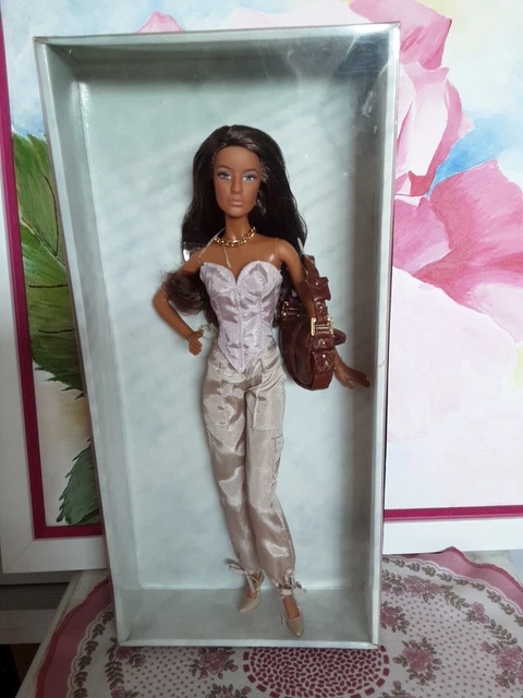 BARBIE MARISA MODEL OF THE MOMENT GOLD LABEL 2005