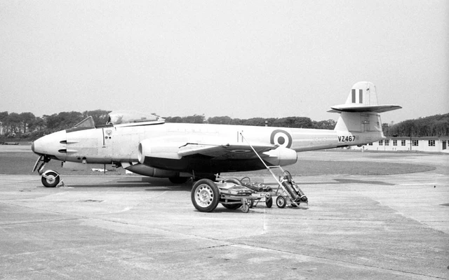 229 OCU, Gloster Meteor F.8, VZ467, c1969 - original B&W neg