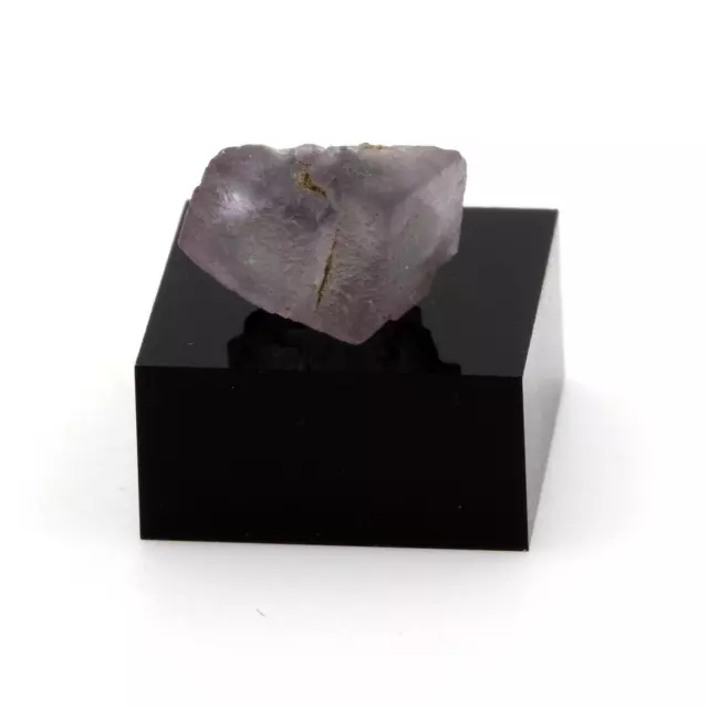 Fluorite violette. 10.07 cts. Massif du Mont-Blanc, France. Ultra rare