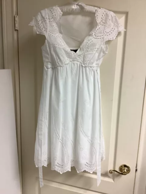 BCBG MAXAZRIA White cap Sleeve Eyelet Short EASTER Dress Size Small NEW Lace