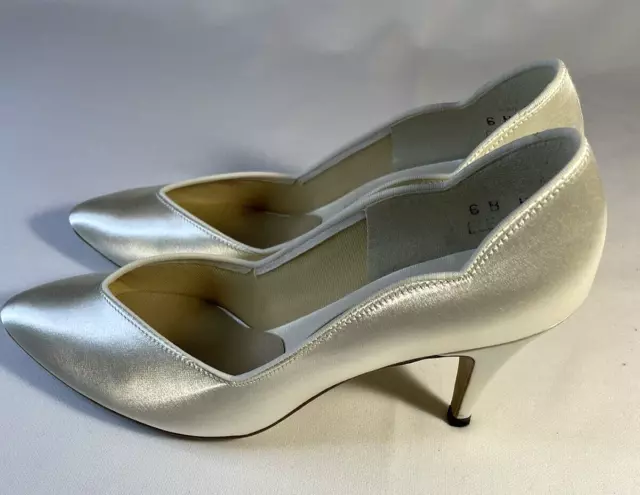 Elegant Dyeable shoes