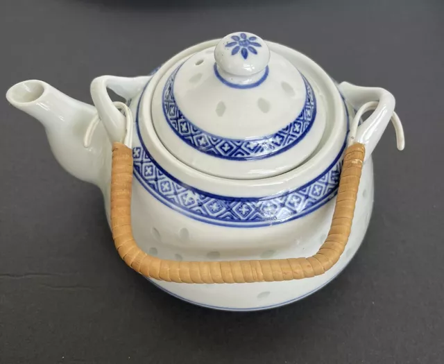 Vintage Blue White Chinese Porcelain Flower Rice Eye Grain Teapot Bamboo Handle