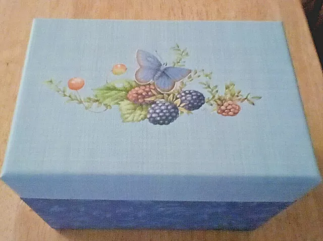 NEW Marjolein Bastin RECIPE BOX with RECIPE CARDS Top Butterfly & Raspberries