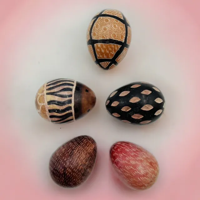 Hand Carved African Alabaster / Soapstone Eggs Set of 5 Vintage