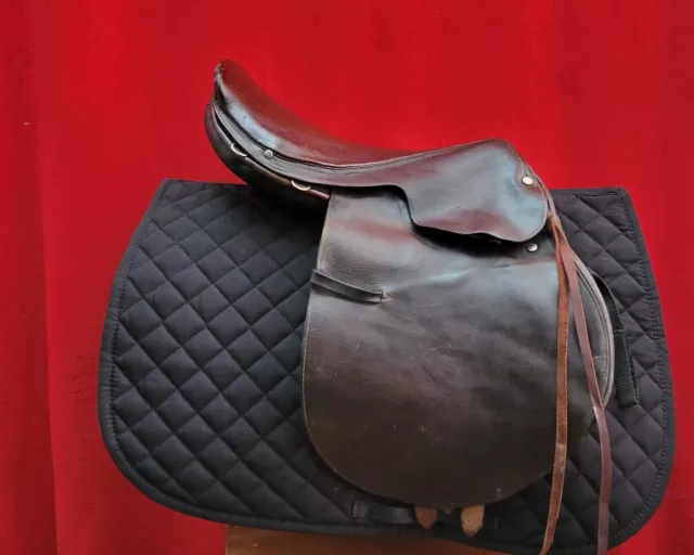 Vintage Hermes Steinkraus Close Contact Jump Saddle Vintage Hermes Steinkraus Close Contact Jump Saddle