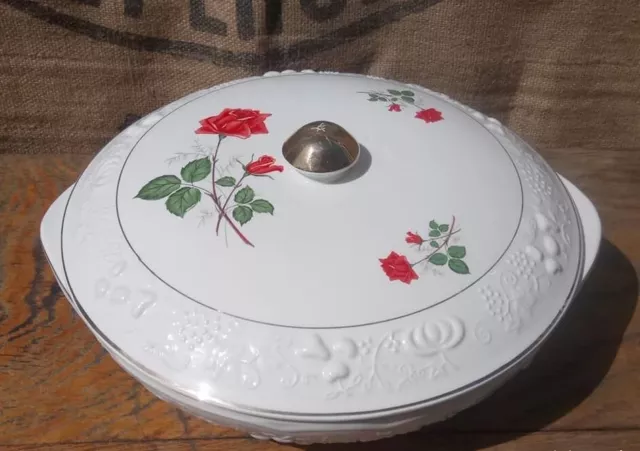 Ancienne soupière en porcelaine Digoin Sarreguemines (décor roses)