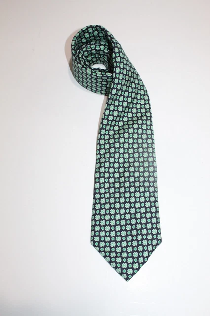 Vineyard Vines  Green Notre Dame Clover Print Silk Neck Tie Mens