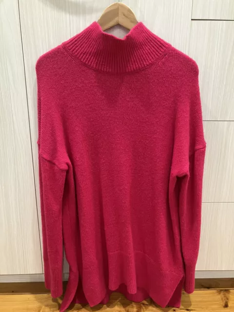 Witchery Women’s Pink Wool Knit Size Small