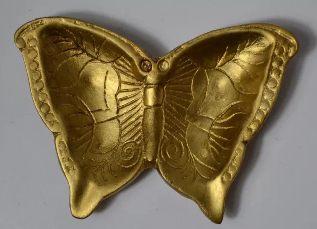 Ancien cendrier en bronze doré représentant un papillon, 13 x9 cm, très bon état