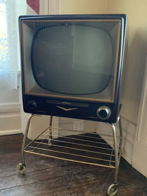 Vintage RCA Victor TV