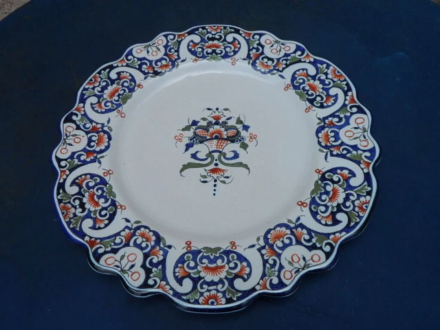 FAIENCE ROUEN  DESVRES fait main ANCIENNE ASSIETTE POLYLOBE SIGNEE XXe