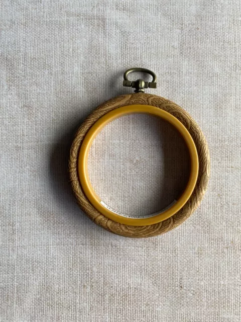 Faux Wooden Grain Effect 2.5" Round Flexi Embroidery Hoop