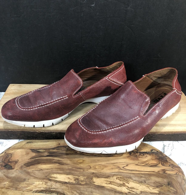 Hush puppies vibram online shoes