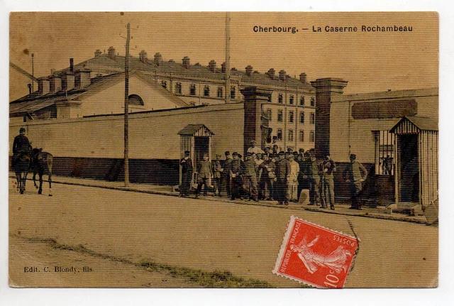 Thème VIE MILITAIRE CASERNES CPA 50 CHERBOURG carte toilée Caserne ROCHAMBEAU