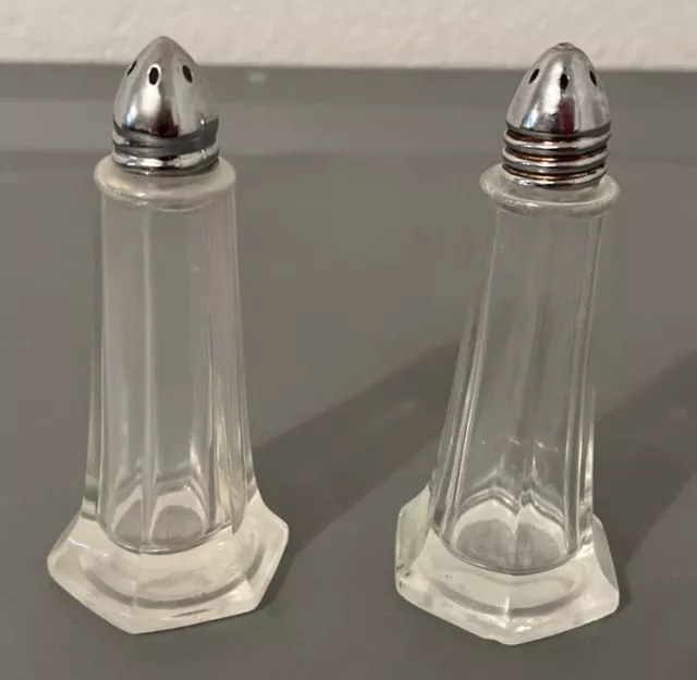 Vintage Salt and Pepper Shakers Taiwan Irice Clear Glass Silver Tone Lids 4.5 in