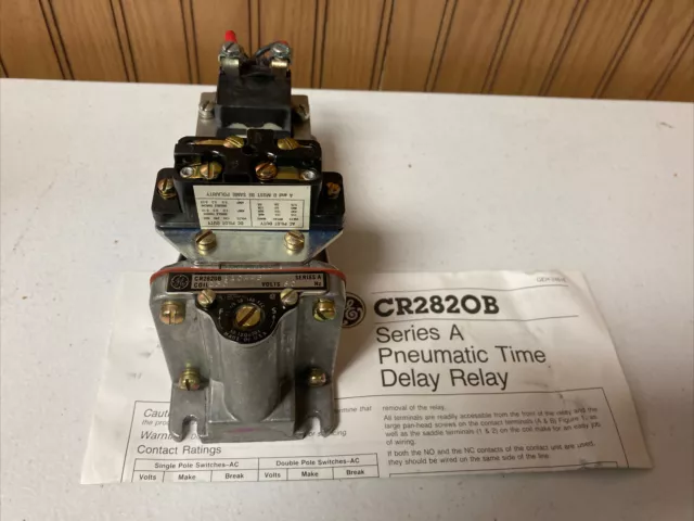 General Electric Pneumatic Time Delay Relay CR2820B 110AA3 Series A