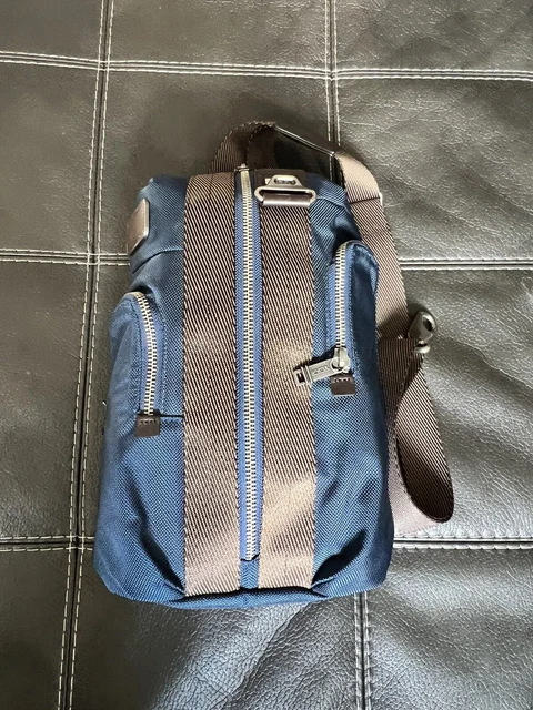 TUMI Higgins Sling Crossbody Day Bag Navy Blue Commuter