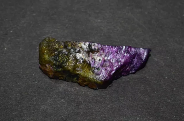 Natürliche, seltene, rohe Sugilith-Exemplare, Südafrika-Kristall-Edelstein