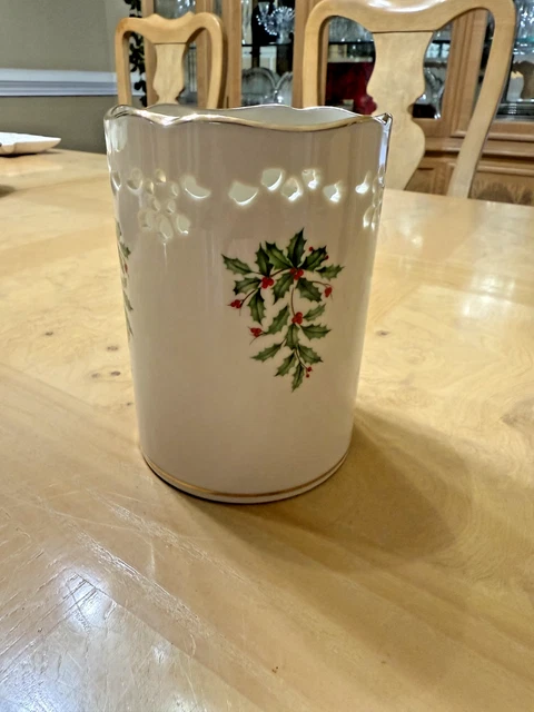 LENOX HOLIDAY PIERCED Candle Holder Vase Holly Berry 6