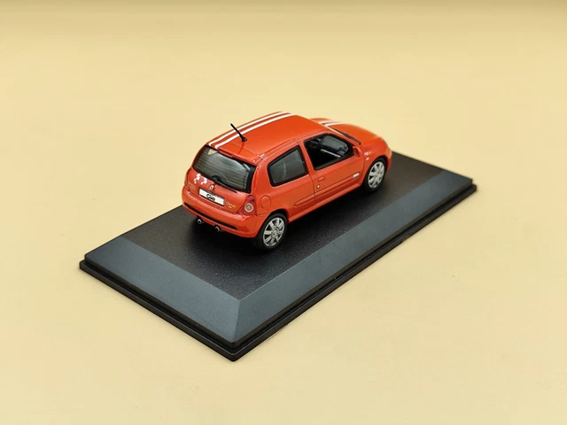 Voitures miniatures gris Universal Hobbies
