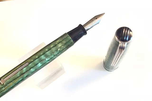 Green Esterbrook Transition Fountain Pen single 3-ridge jewel 2284 BROAD nib.