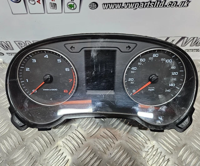 INSTRUMENT CLOCK CLUSTER Speedometer Audi A1 1.2Tsi Cbz 8X0920950C 2010