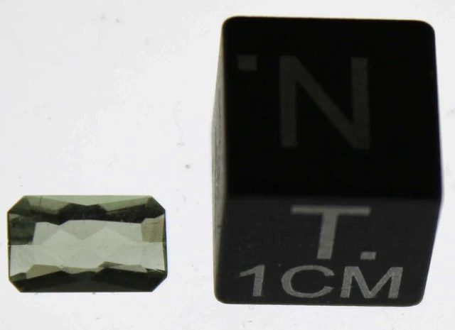 1 Moldavite Taglia Smeraldo Nel Una Scatola (0.71 Carati - 004)