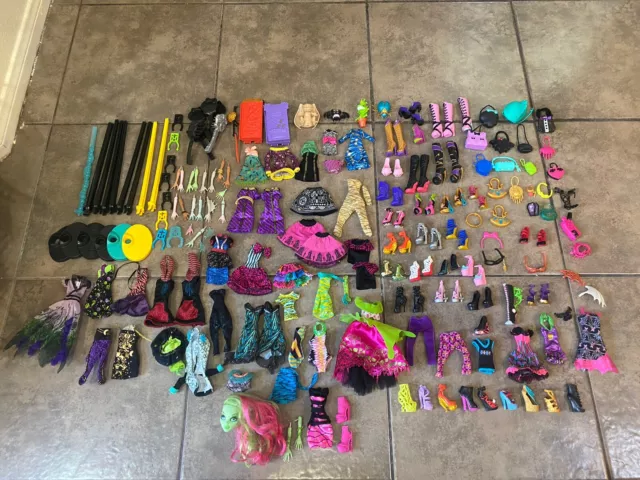 Mattel MONSTER HIGH Lot of Accessories, Clothing, Purses and Shoes