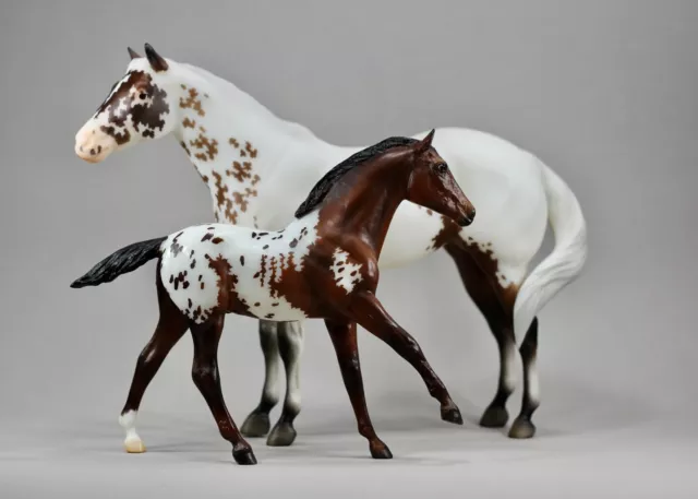 2023 BREYER HORSES Breyerfest SR LE Appaloosa Mare & Foal SURREY & AXLE running