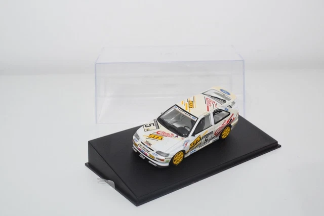 Miniature Ford Escort RS Cosworth – Vainqueur Spa 1996 – Ixo 1/43