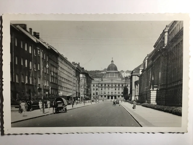 PRAG 1940 Feldpost-AK durch Dt. Dienstpost Böhmen und Mähren nach Wien Rar!