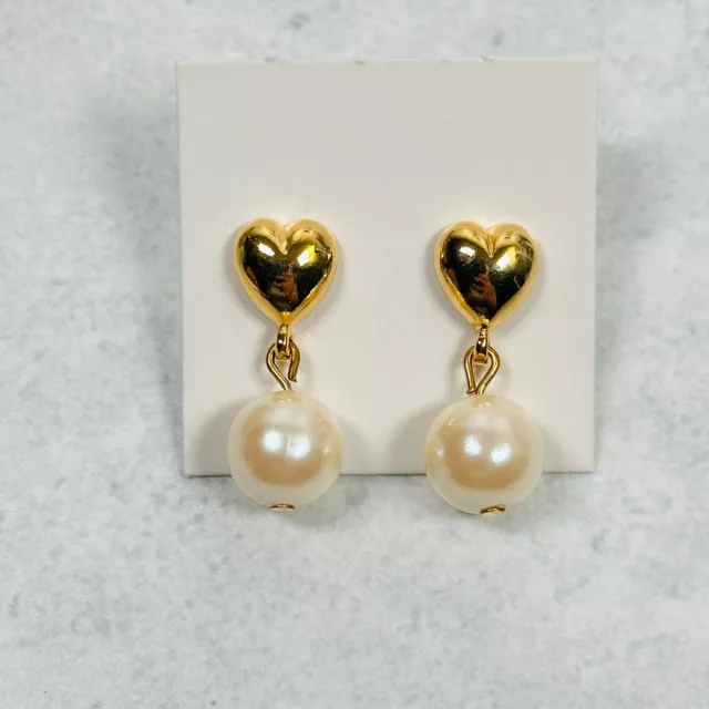 VTG Avon Earrings Womens Faux Pearl Delicate Heart Drop 1990 Gold Tone 1"