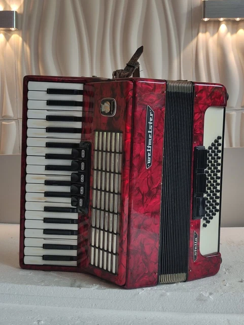 Piano accordion akkordeon  WELTMEISTER  STELLA 60 bass