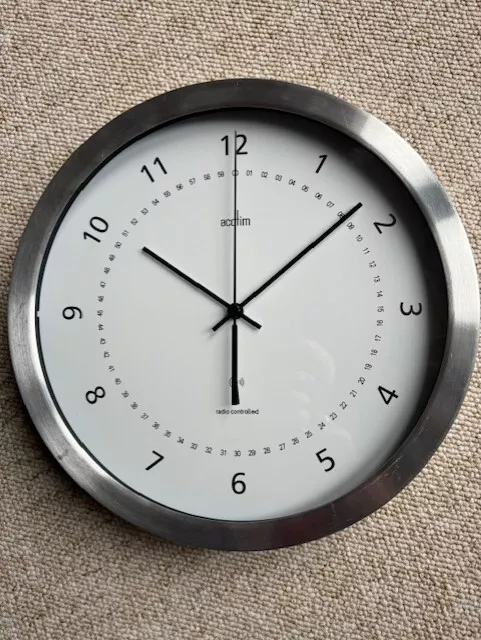 Acctim Radio Controlled 30cm Wall Clock in Brushed Aluminium – NO RESERVE