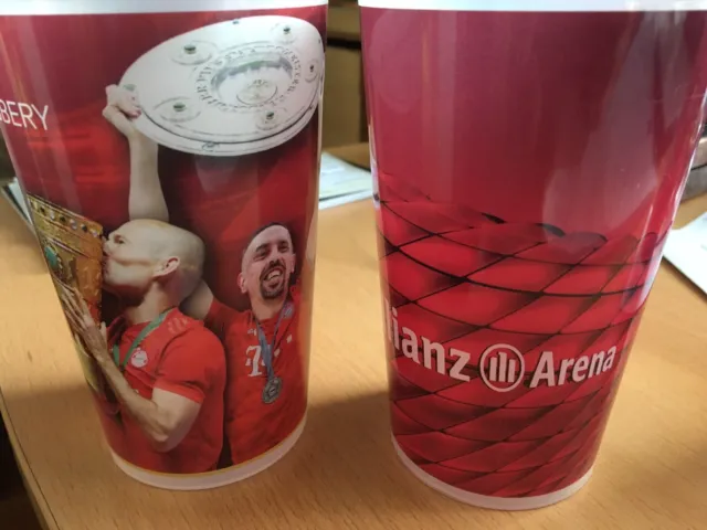 FC Bayern München Stadionbecher Double 2019 Robbery +Allianz Arena Rot 2 Becher