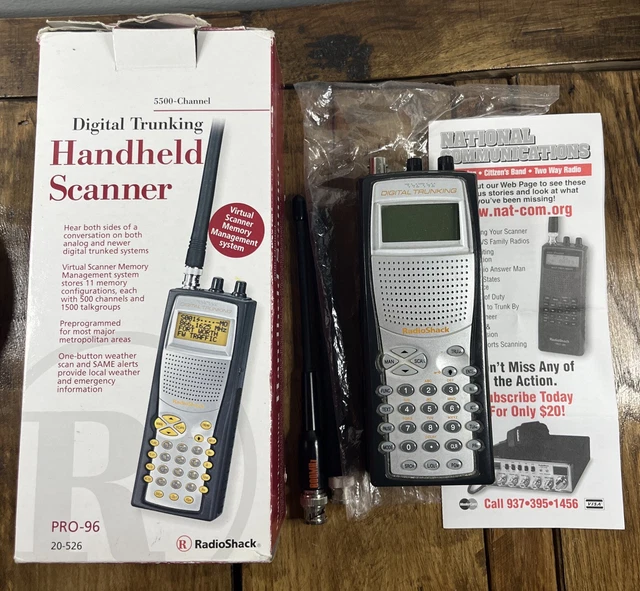 ESCÁNER DIGITAL DE enlace troncal Radio Shack Pro 96 (20-526) completo