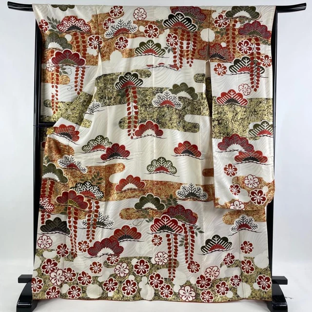 Long-Sleeved Kimono Masterpiece Kasamatsu Plum Gold Thread Color Cream Sleeve Le