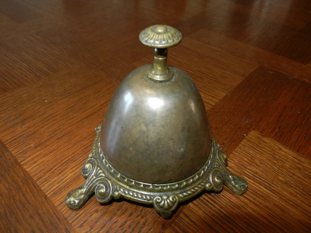 Cloches De Traîneau Anciennes – Harnais Cuir, Laiton, 6 Pièces (vers 1915)