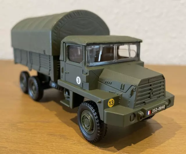 SOLIDO militaire camion de l'Armée Française BERLIET GBC 8KT en version bâché