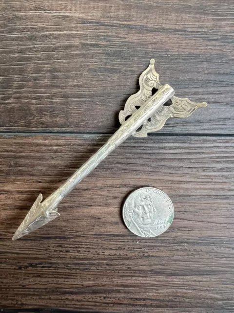 Disney’s Alice in Wonderland Mad Hatter Arrow Brooch Movie Prop Replica