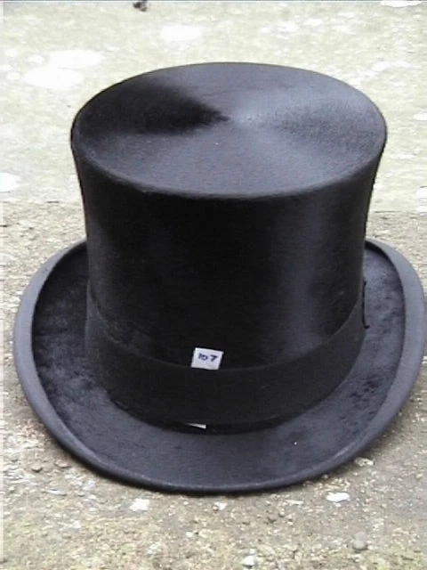 Cappello top in seta nera Kirsop & Son Glasgow superfine taglia 67⁄8.