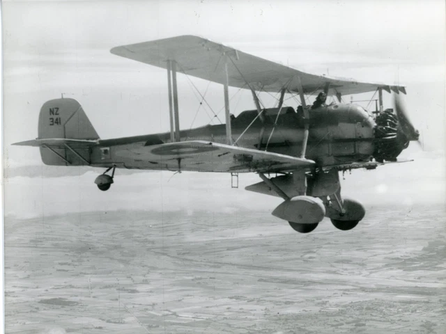 Vickers Vincent NZ3441 - Original RNZAF Ohakea print #2227